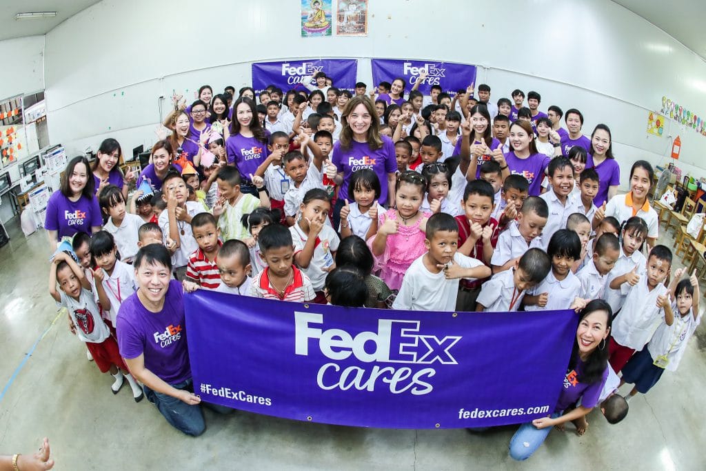 เฟดเอ็กซ์จัดกิจกรรม FedEx Cares พัฒนาคุณภาพศูนย์การเรียนรู้ในไทย