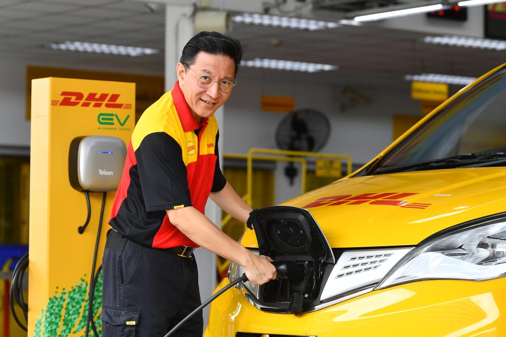 ดีเอชแอล เอ๊กซ์เพรส ผู้นำอุตสาหกรรมลอจิสติกส์ยั่งยืน ด้วยรถขนส่งพลังงานไฟฟ้า ที่ใช้ในการขนส่งในประเทศไทย